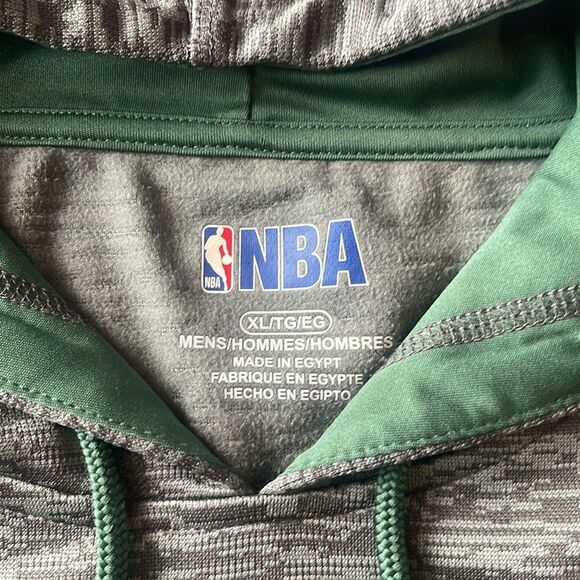 Milwaukee Bucks fleece lined Warm Up Hoodie NBA Size XL - Picture 3 of 11